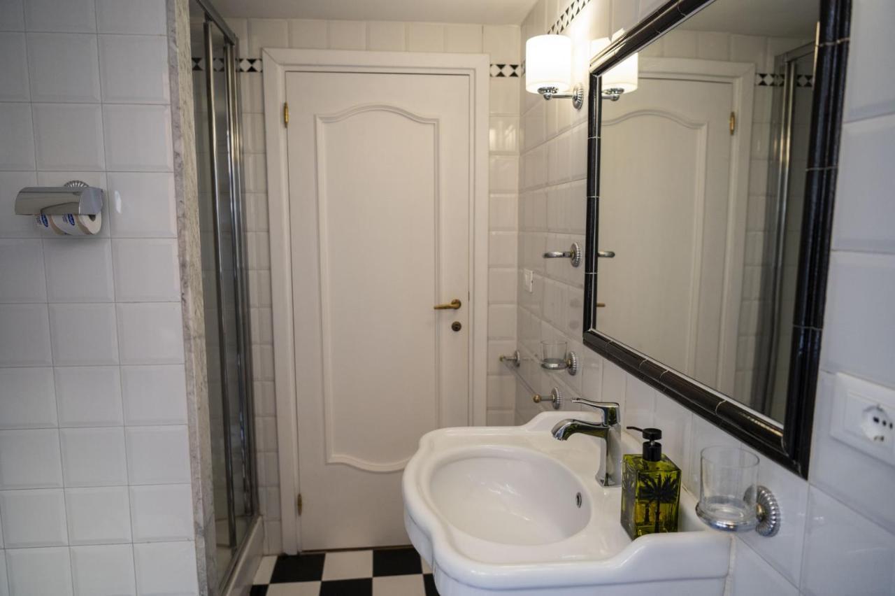Artsy And Elegant Apartment Near Pantheon Roma Esterno foto