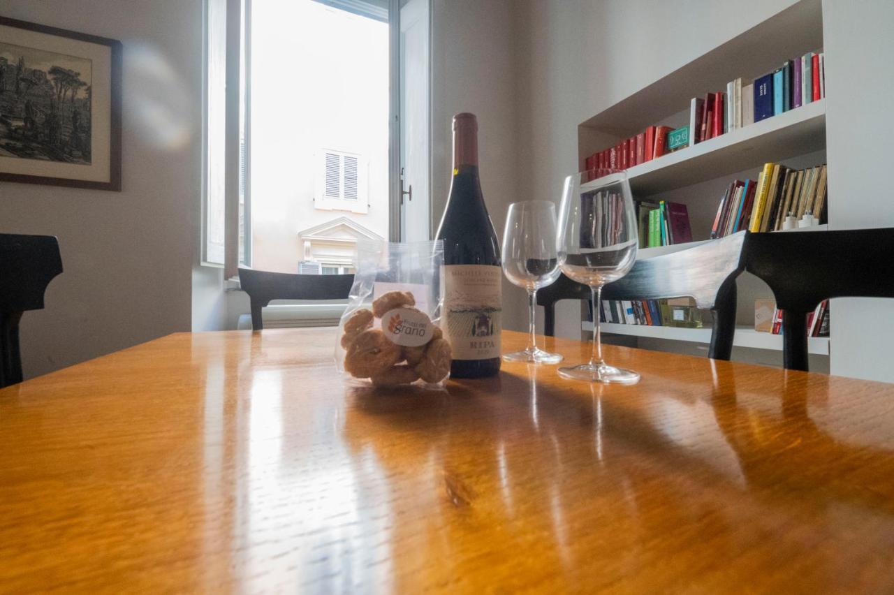 Artsy And Elegant Apartment Near Pantheon Roma Esterno foto